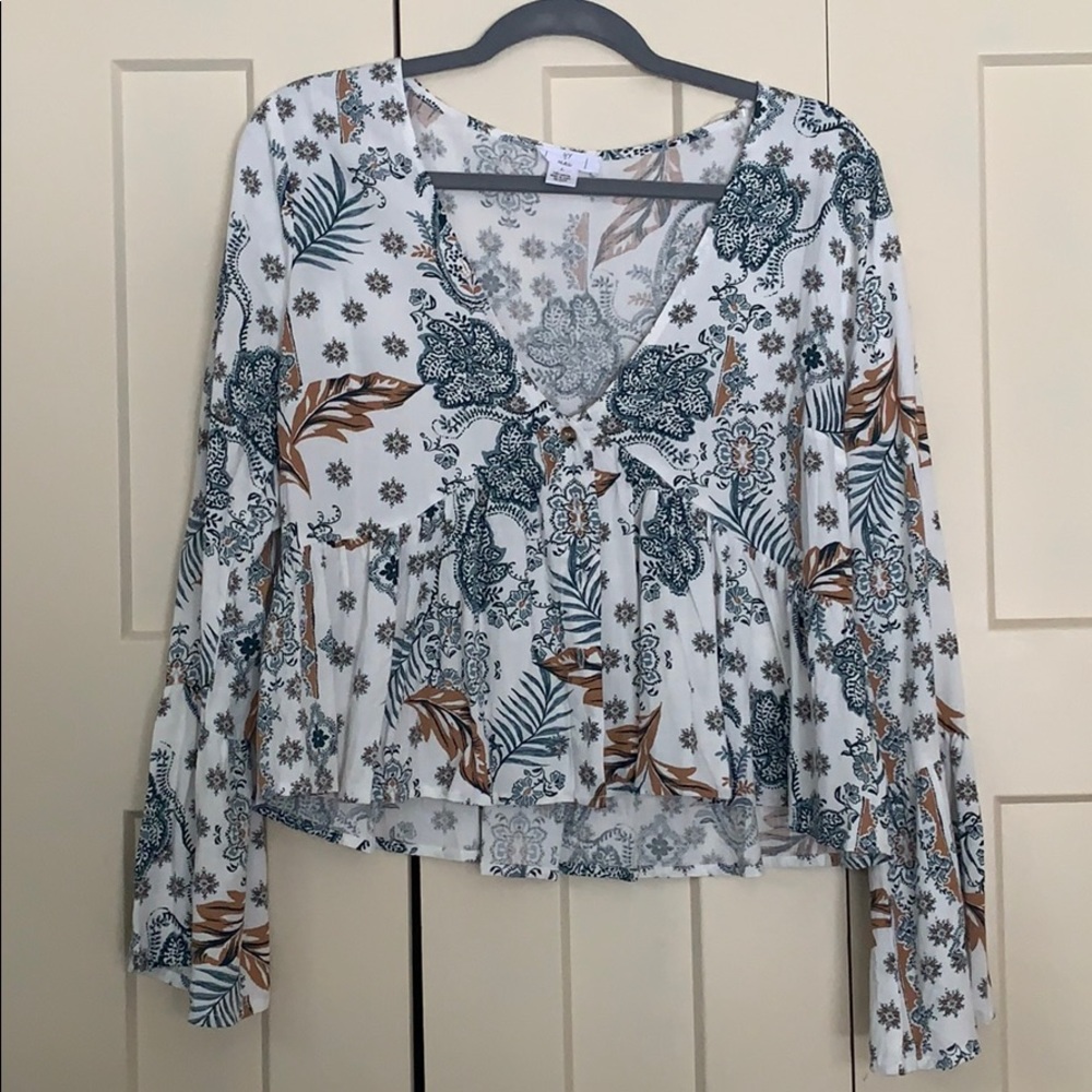 TILLYS IVY & MAIN LONG SLEEVE TOP